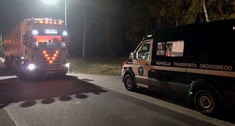 Ciężarówka i radiowóz ITD.