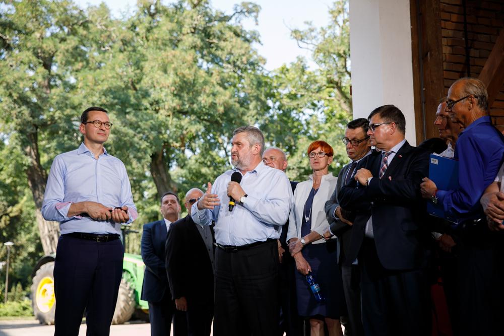 Premier Mateusz Morawiecki i minister Jan Ardanowski.