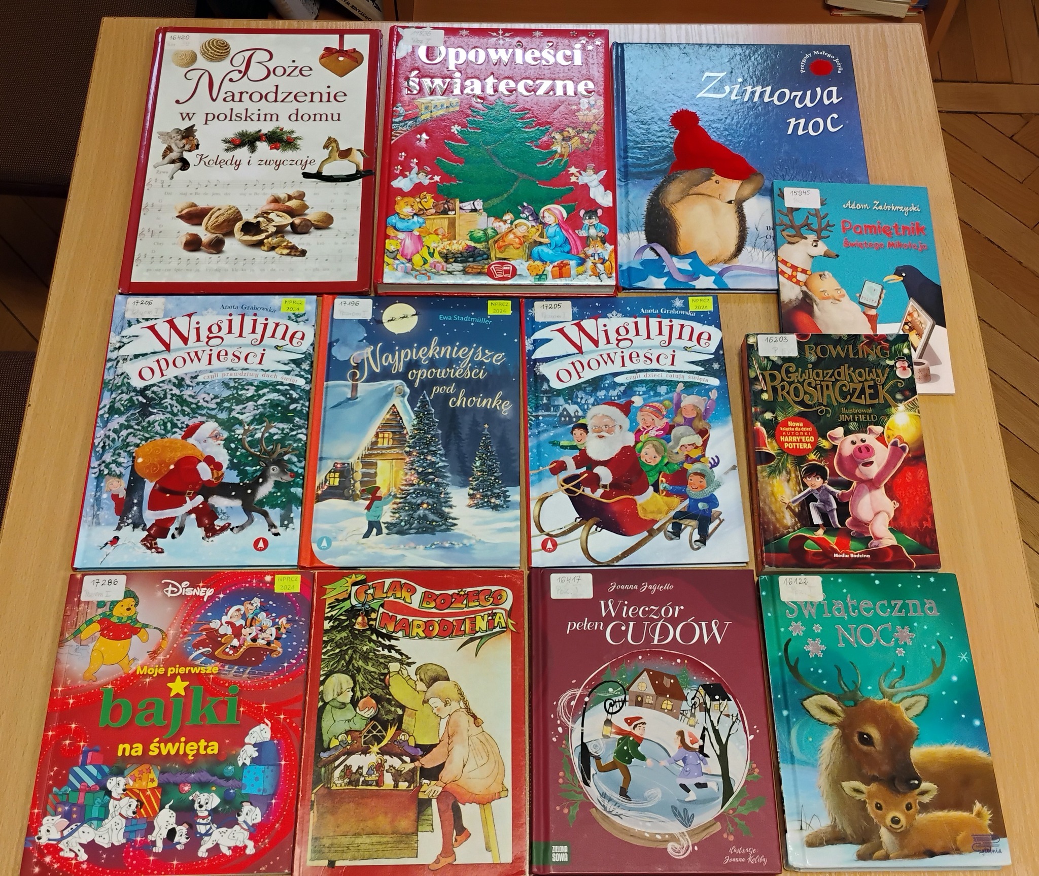 Szkolna biblioteka poleca na Święta