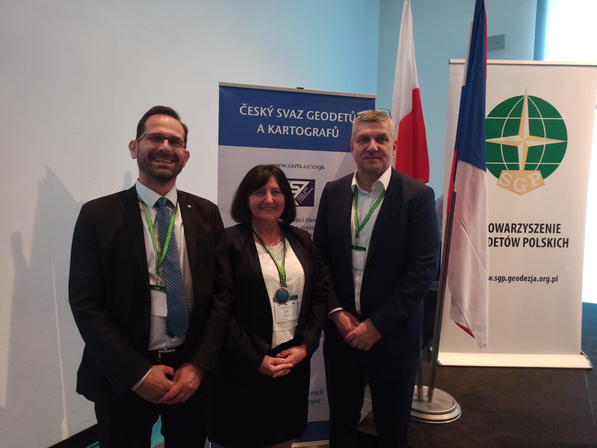 Na zdjęciu Alicja Kulka, p.o. Główny Geodeta Kraju z Zatępcą GGK Czech Karlem Stenclem i GGK Słowacji Janem Mrva