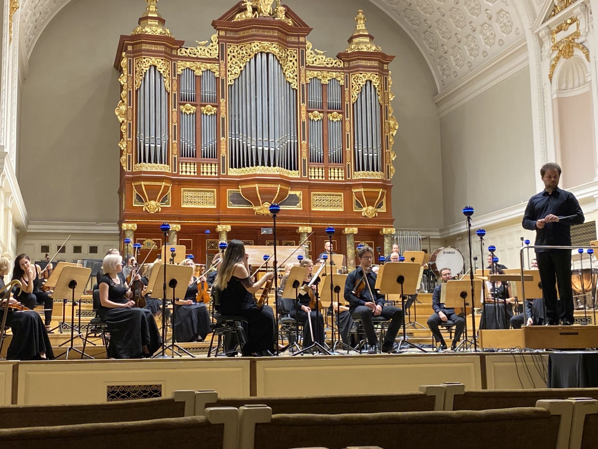 Nagranie Orkiestry Filharmonii Poznańskiej.