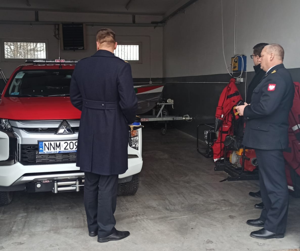 Wizyta Posła RP i Zastępcy Warmińsko-Mazurskiego Komendanta Wojewódzkiego PSP u nowomiejskich strażaków
