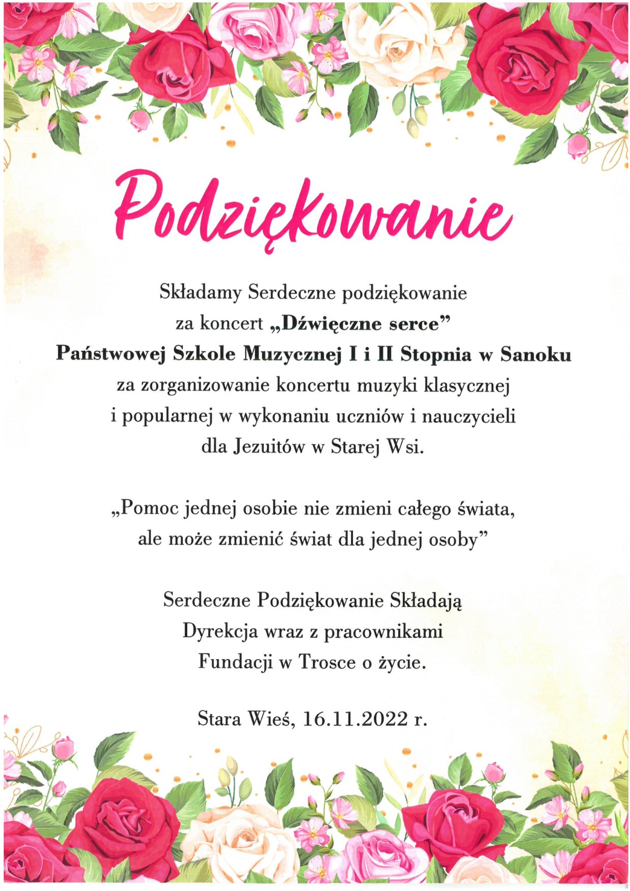 Dyplom, jasne tło otoczone kolorowymi kwiatami, na środku tekst - Podziękowanie za koncert Dźwięczne Serce dla Państwowej Szkole Muzycznej I i II st. w Sanoku wykonany dla Jezuitów w Starej Wsi w dniu 16 listopada 2022r.
