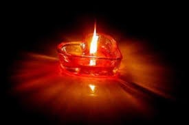 Zapalony znicz serce