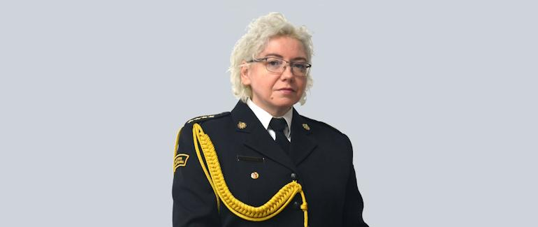 Zdjęcie przedstawia funkcionariusza Państwowej Straży Pożarnej