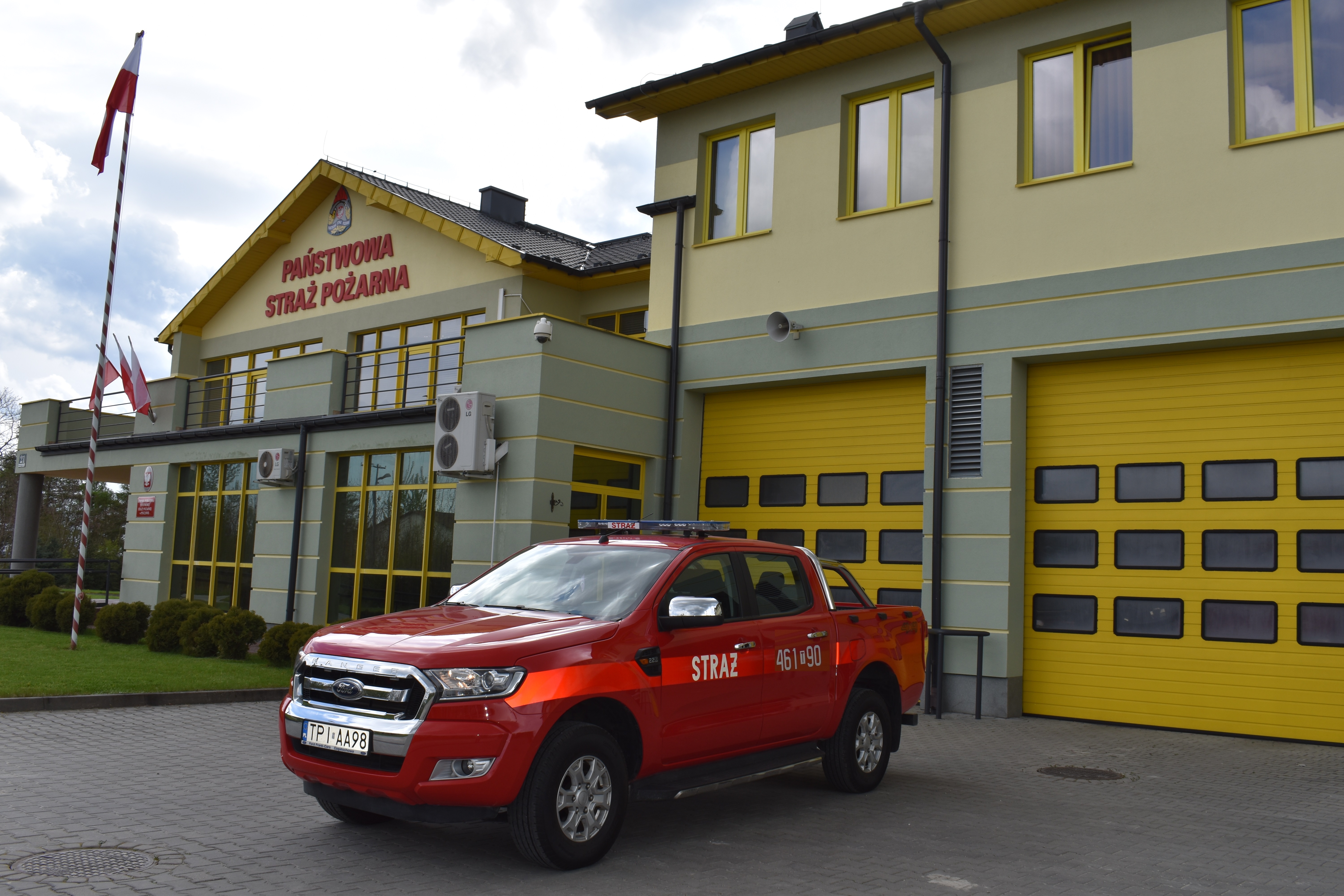 Samochód lekki rozpoznawczo - ratowniczy z napędem terenowym 4x4 SLRR Ford Ranger