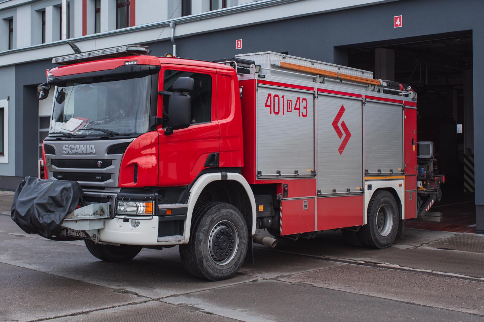Zdjęcie przedstawia SCRt Scania - ciężki samochód ratownictwa technicznego.