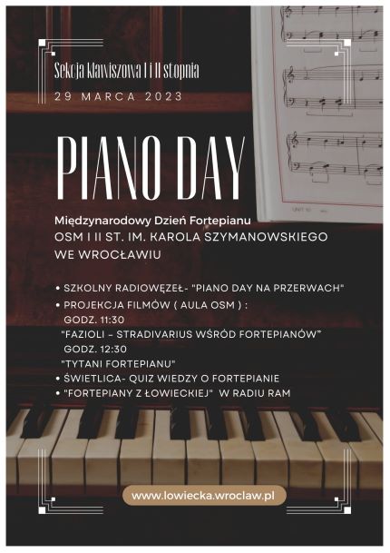 plakat w ciemnej tonacji zawierający napis "Sekcja klawiszowa I i II stopnia", "Piano Day" oraz harmonogram obchodów w szkole