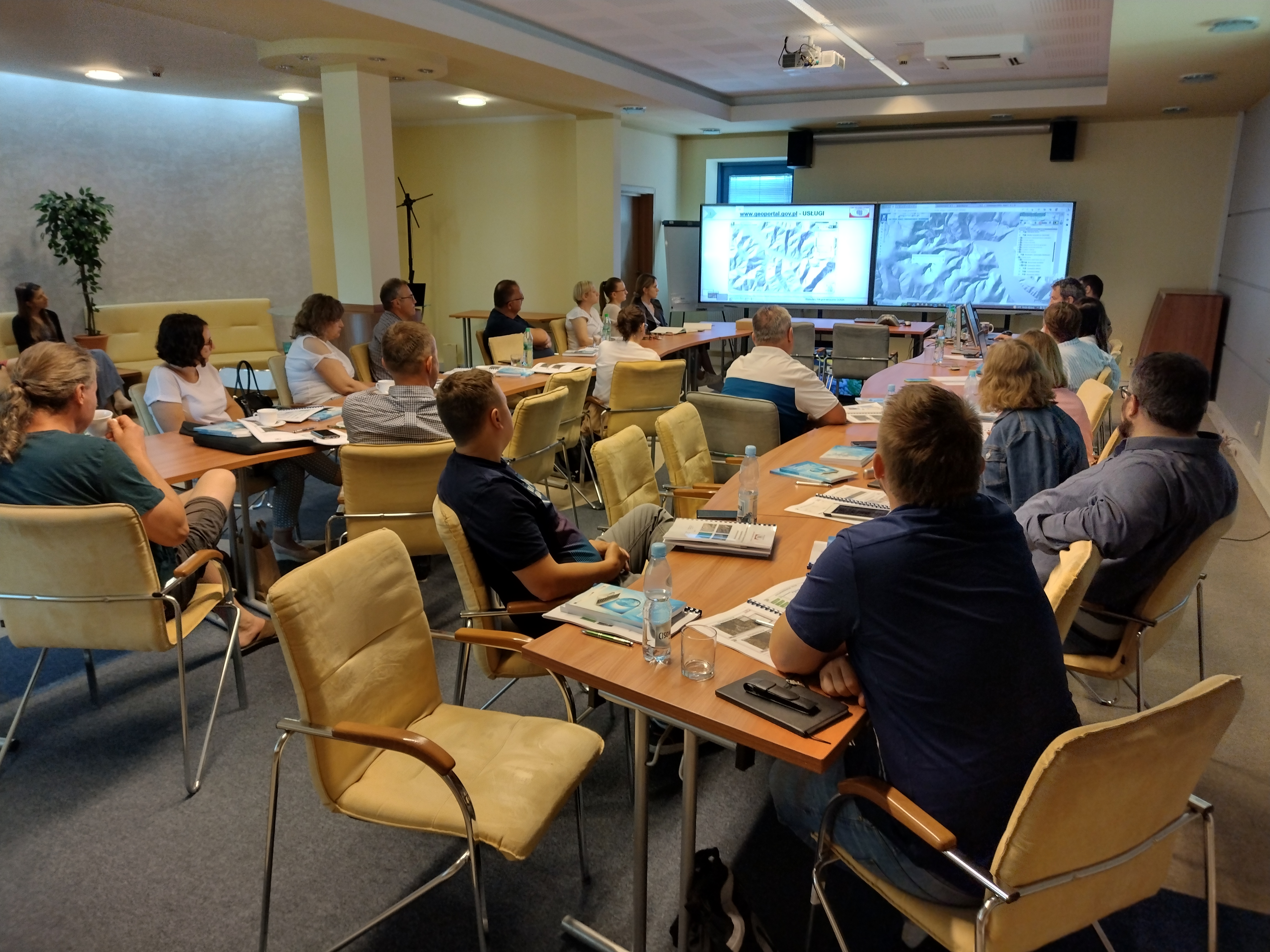 zdjęcie przedstawia uczestników warsztatów