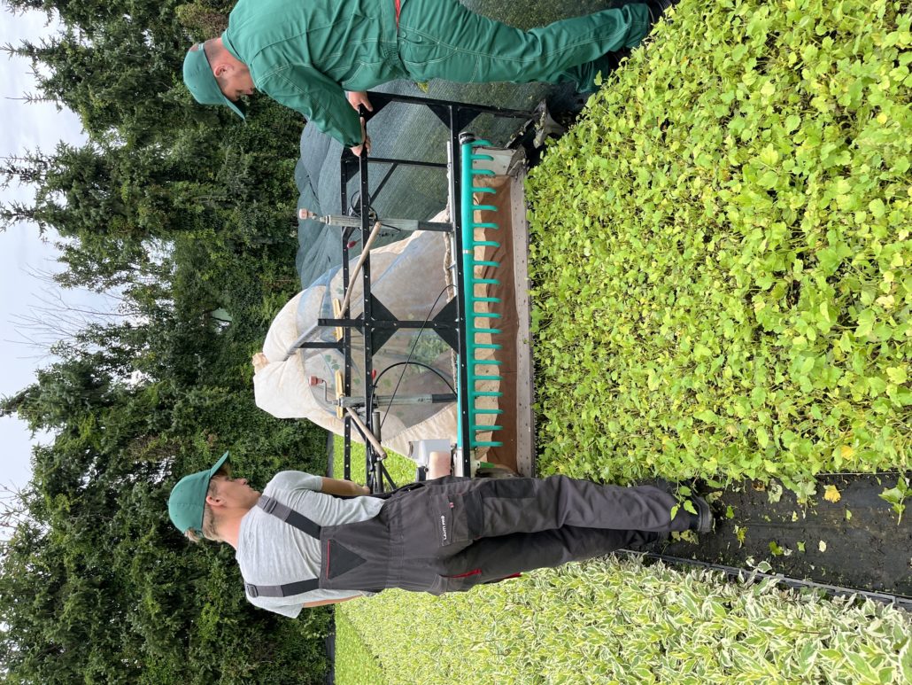 UCZNIOWIE ZSCKR W ZDUŃSKIEJ DĄBROWIE UCZESTNICZYLI W WAKACYJNYCH STAŻACH ZAWODOWYCH U PRACODAWCÓW