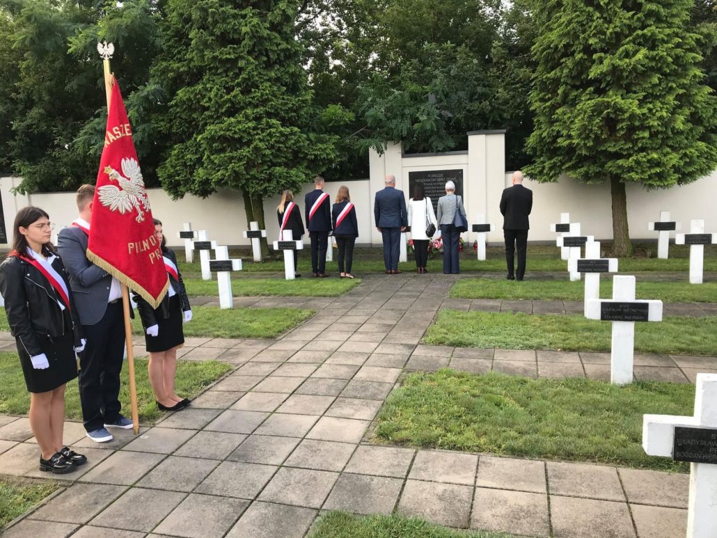 DĄBROWIACY W HOŁDZIE ŻOŁNIERZOM WRZEŚNIA 1939 ROKU