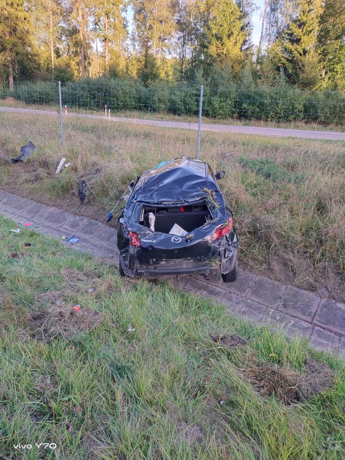 Dachowanie na S 22. Kobieta i dziecko w szpitalu