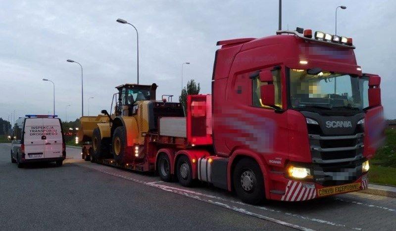 Zestaw ciężarowy z ładowarką.