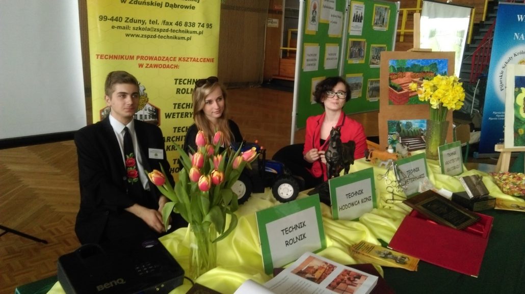 TARGI EDUKACYJNE W ŁOWICZU