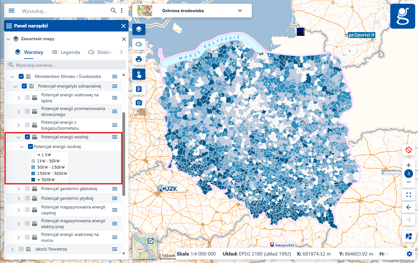 Zrzut ekranu z serwisu www.geoportal.gov.pl, prezentujący nową usługę „Potencjał energii wodnej”.