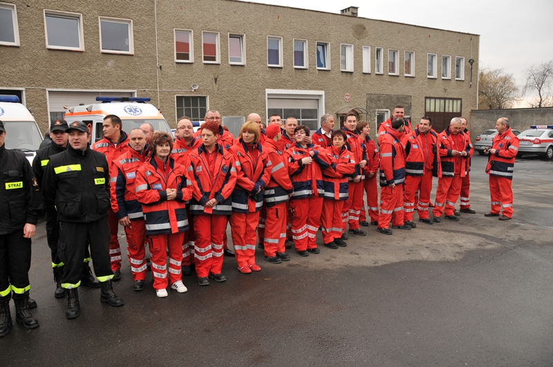 Strażacy i pogotowie ratunkowe