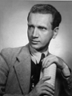 zdjęcie przedstawia postać Artura Malawskiego, trzymającego w dłoniach plik nut