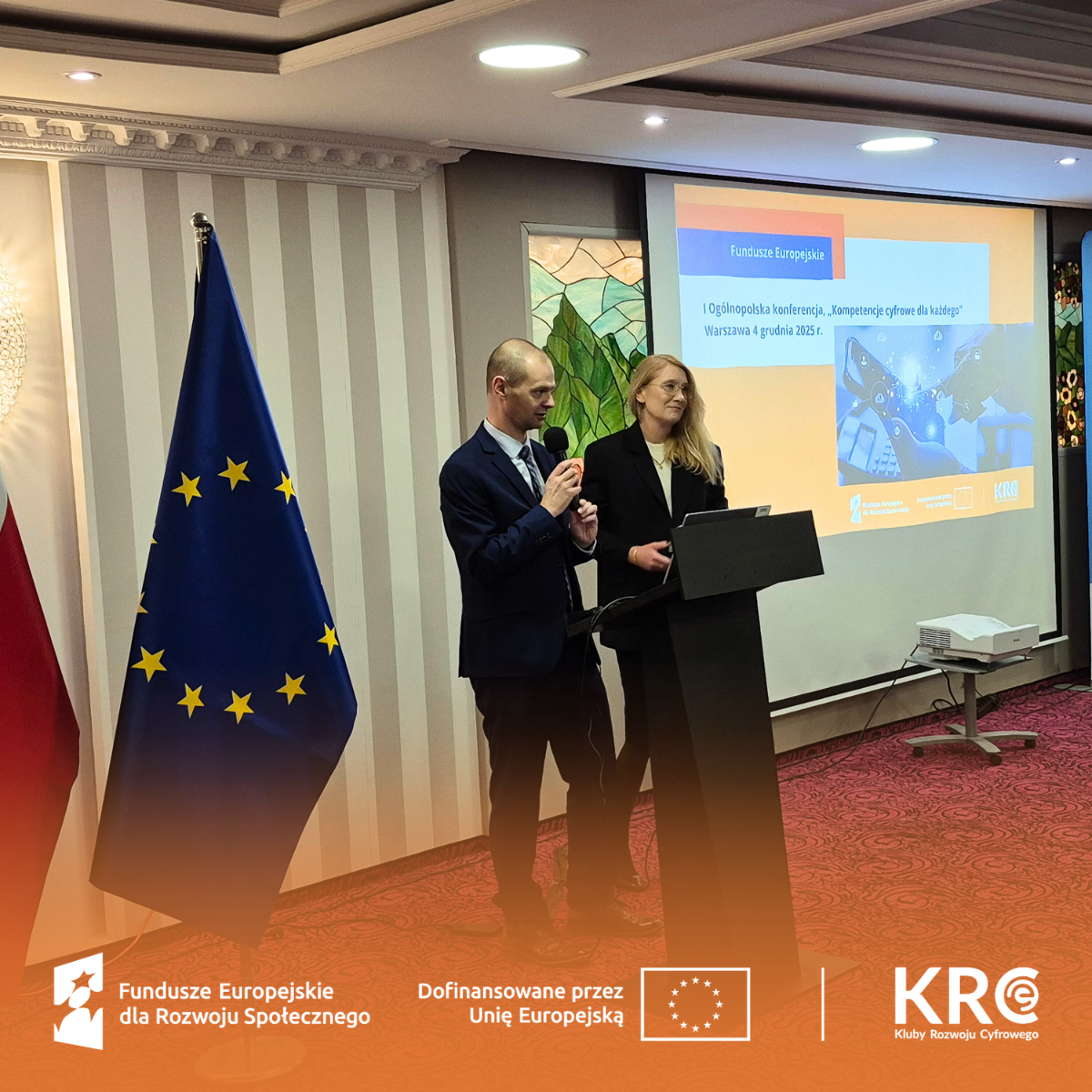 Zastępczyni Dyrektora CPPC Agnieszka Krauzowicz oraz Dyrektor Biura Projektów Własnych podczas przemowy na konferencji