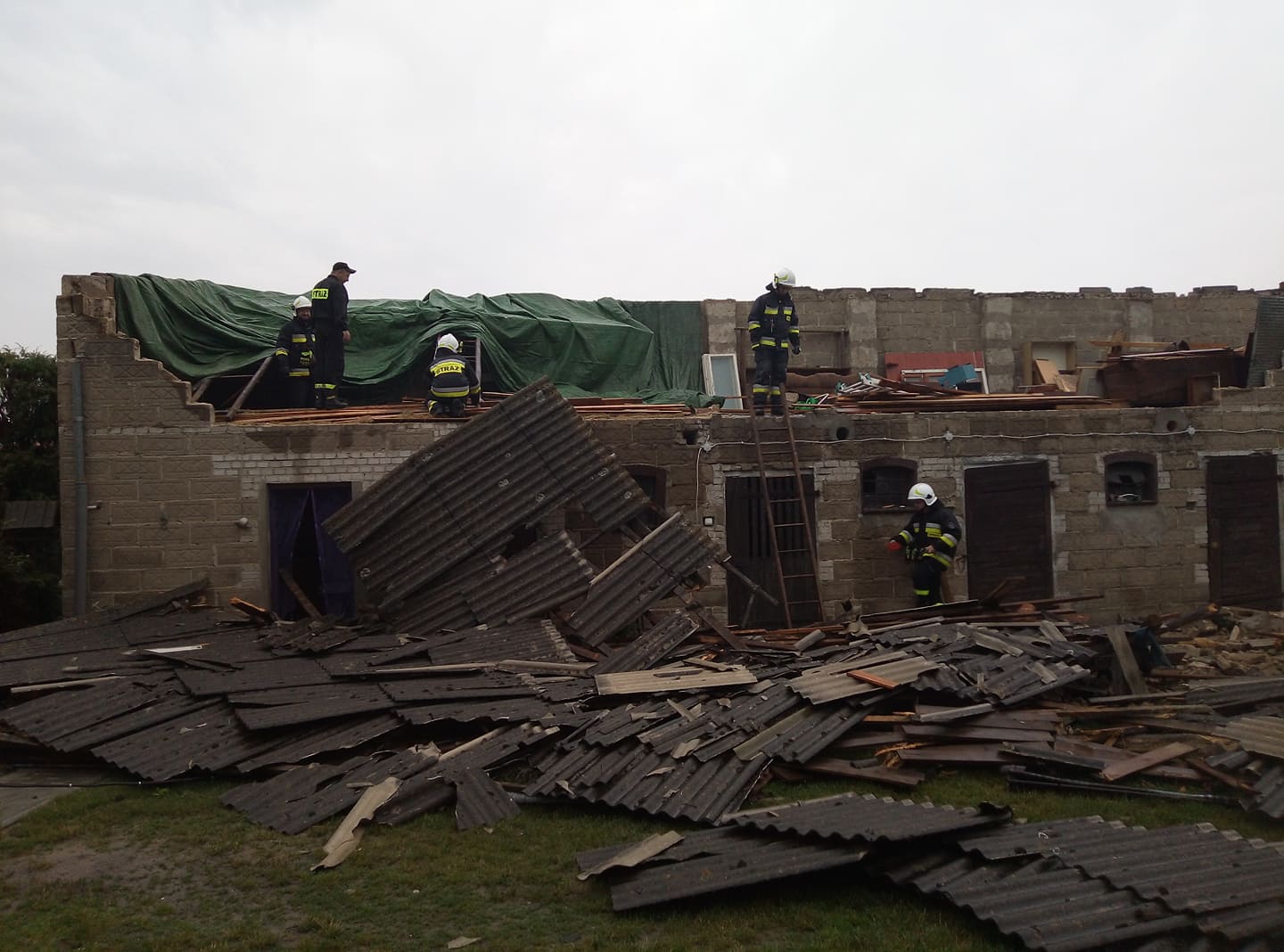 Zniszczenia po nawałnicy