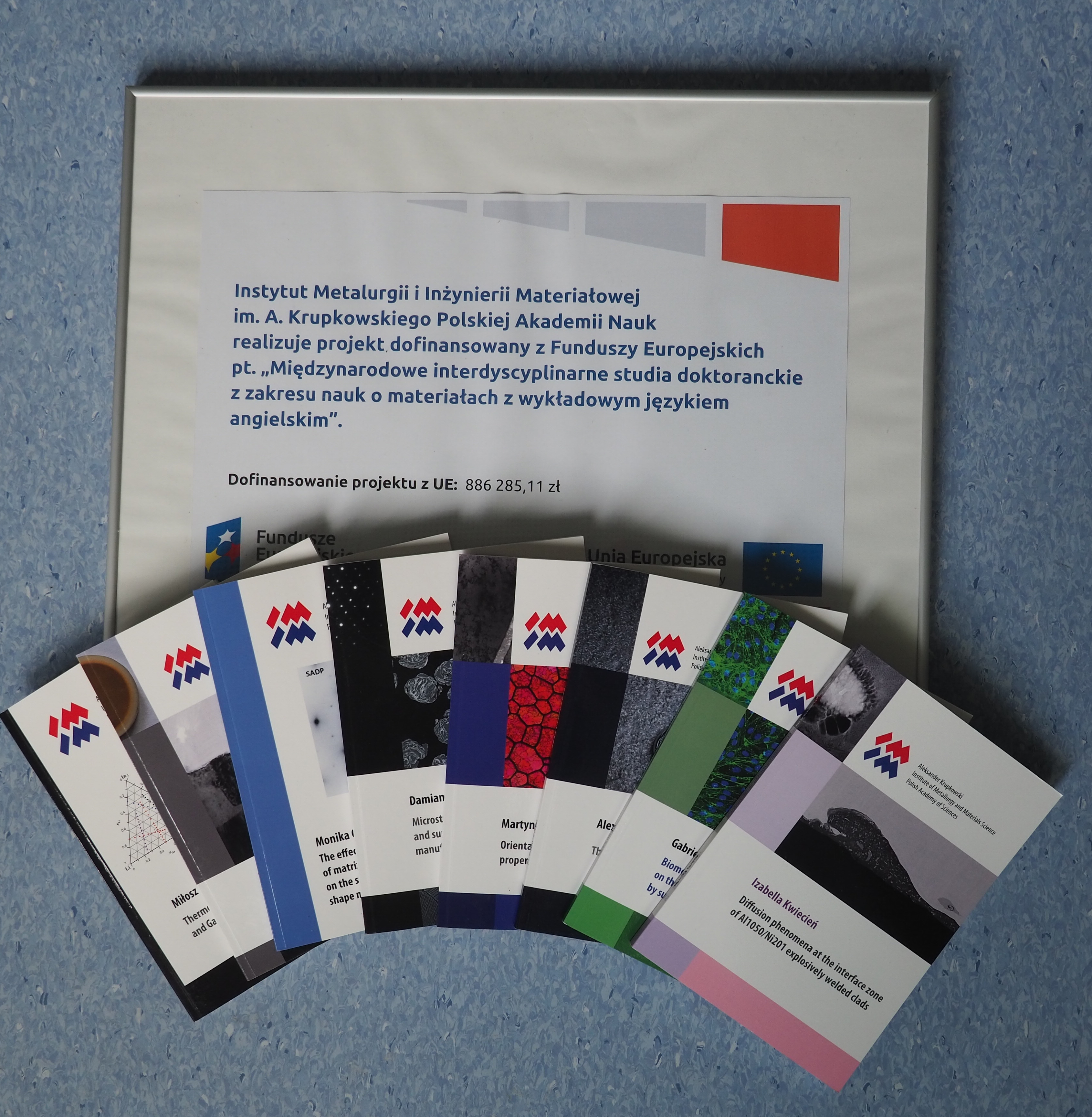 Wydrukowane monografie na podstawie prac doktorskich 8 beneficjentów projektu