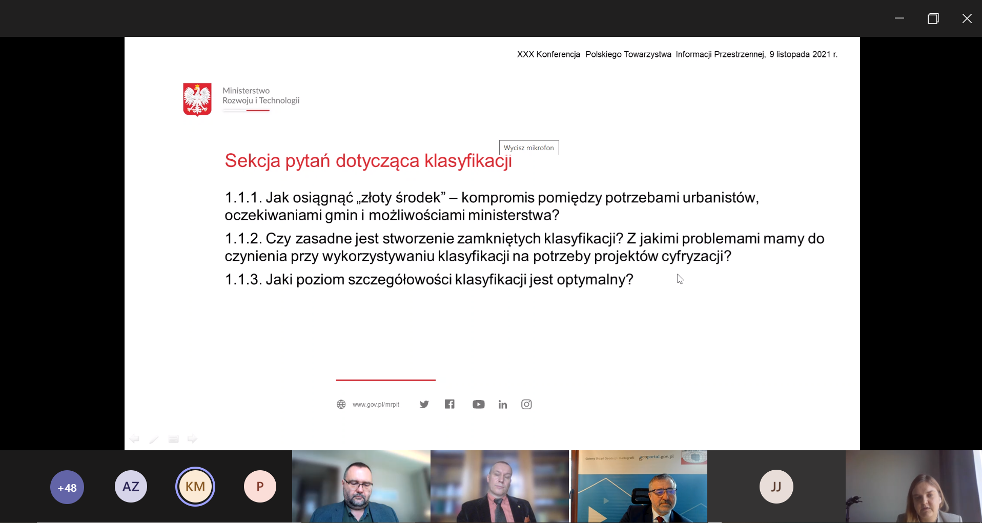 Ilustracja przedstawia zrzut ekranu z konferencji z pokazaną stroną prezentacji i miniaturami prezentującego oraz słuchaczy