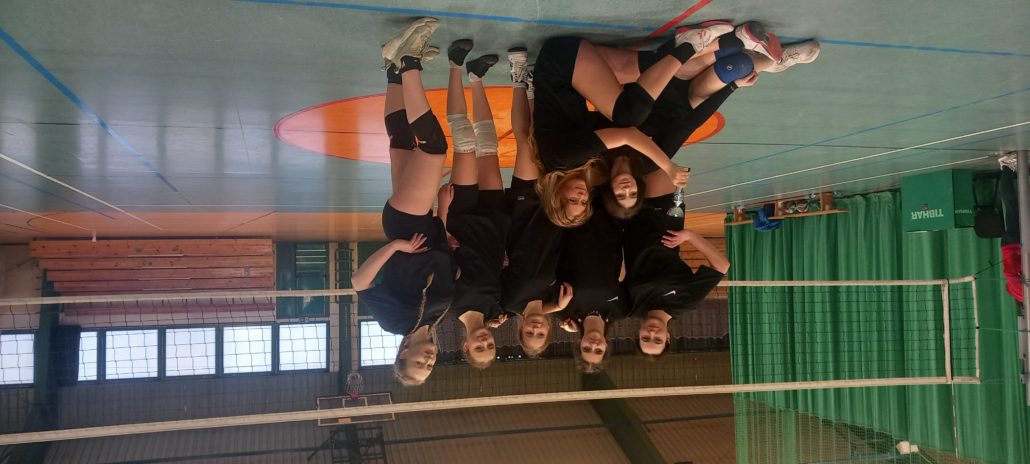 3 miejsce dziewcząt w Powiatowej Licealiadzie w piłce siatkowej.