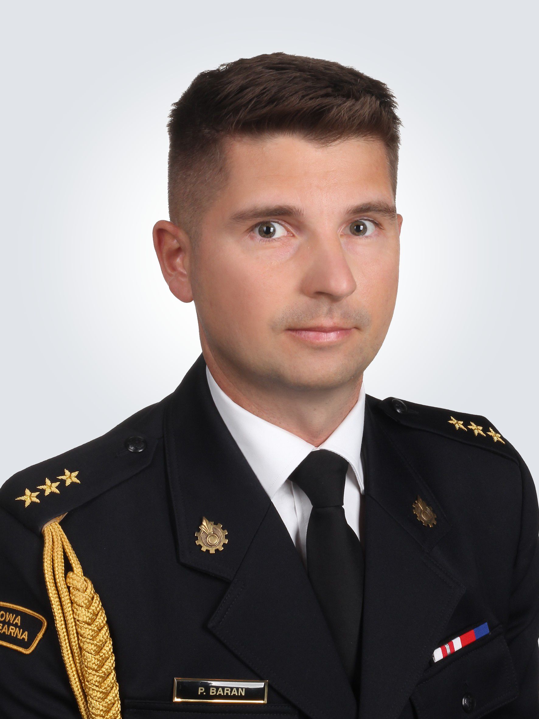 Strażak w mundurze galowym