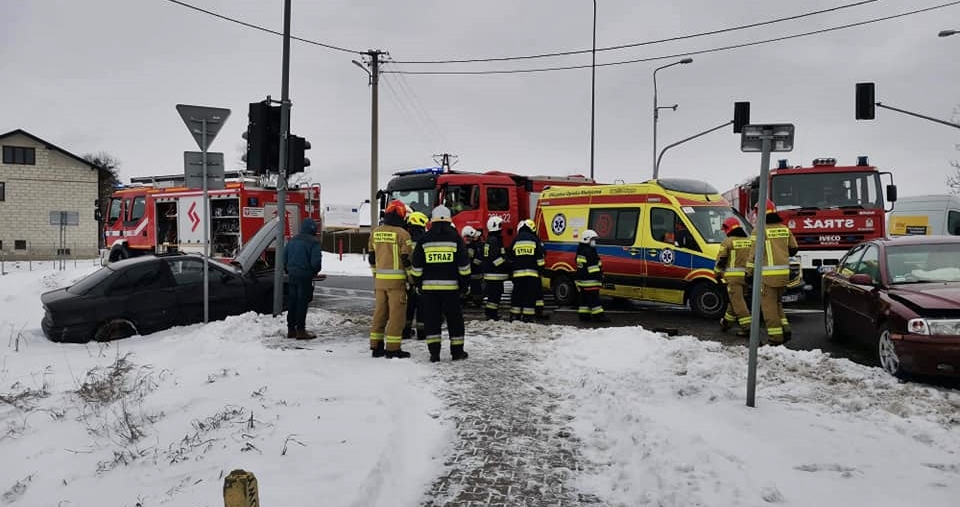 Wypadek drogowy w miejscowości Broszków.