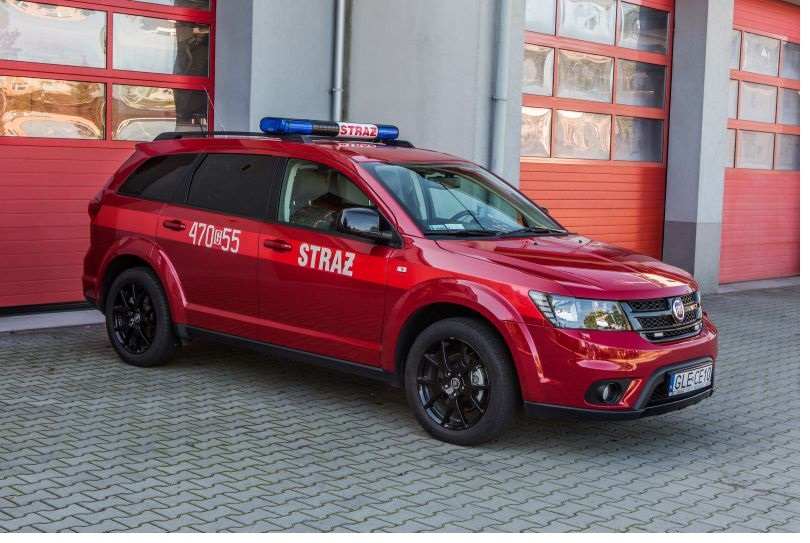 Samochód lekki mikrobus SLBus Fiat Freemont