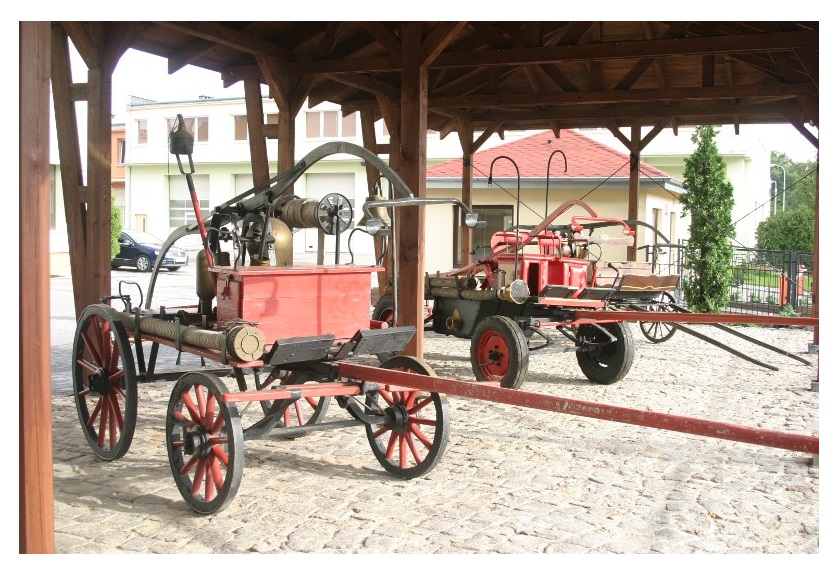 Zabytkowy wóz strażacki