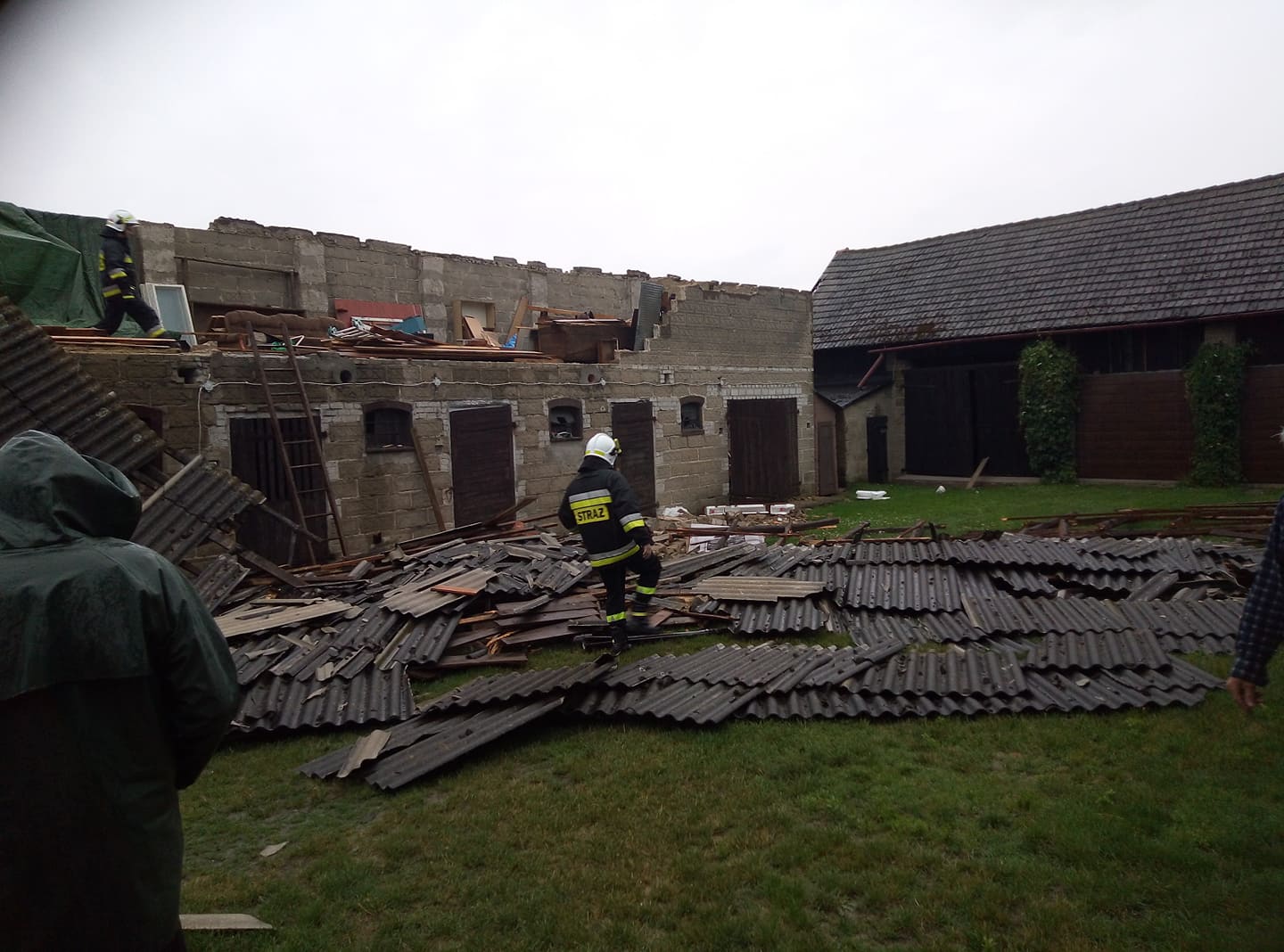 Zniszczenia po nawałnicy