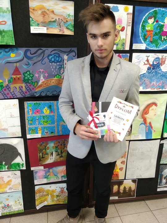 NORBERT KOWALSKI ZOSTAŁ LAUREATEM W KONKURSIE PLASTYCZNYM „POKAŻ MI SŁOWO”