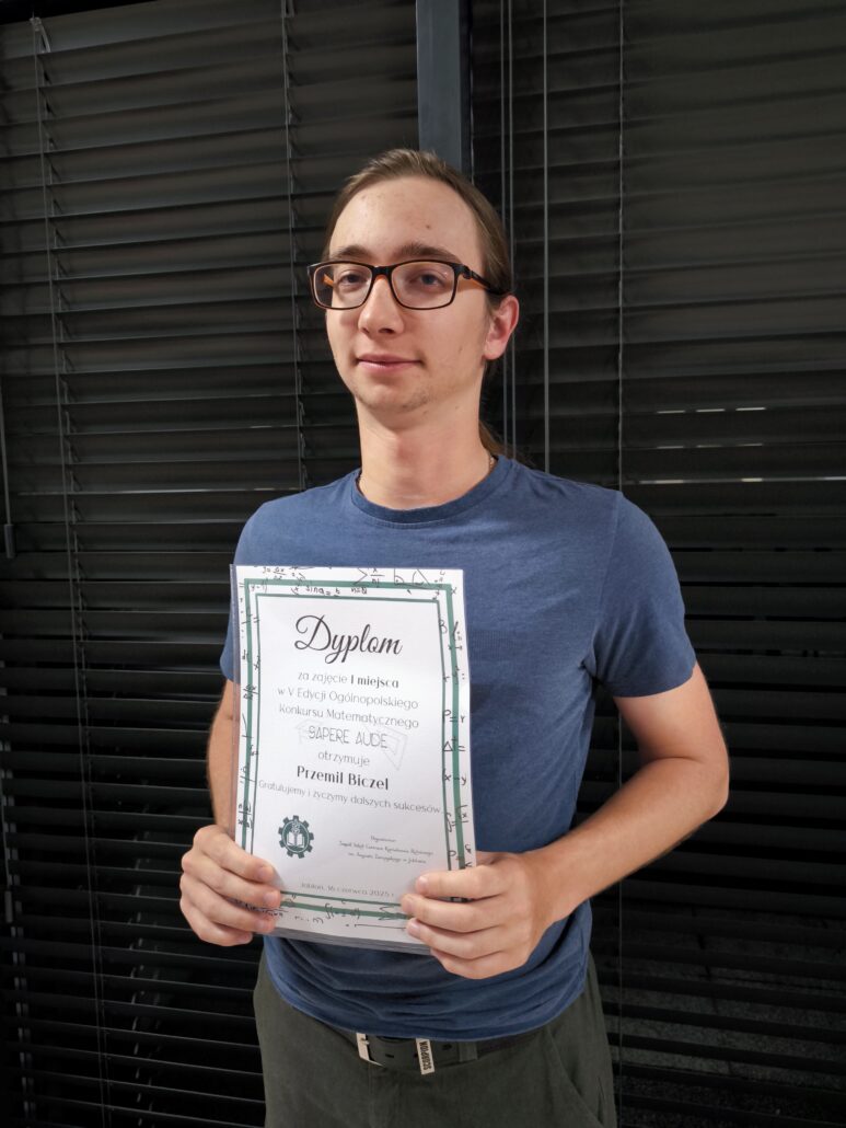 Uczeń klasy IV TW Przemił Biczel zdobywcą I miejsca w Konkursie Matematycznym SAPERE AUDE!