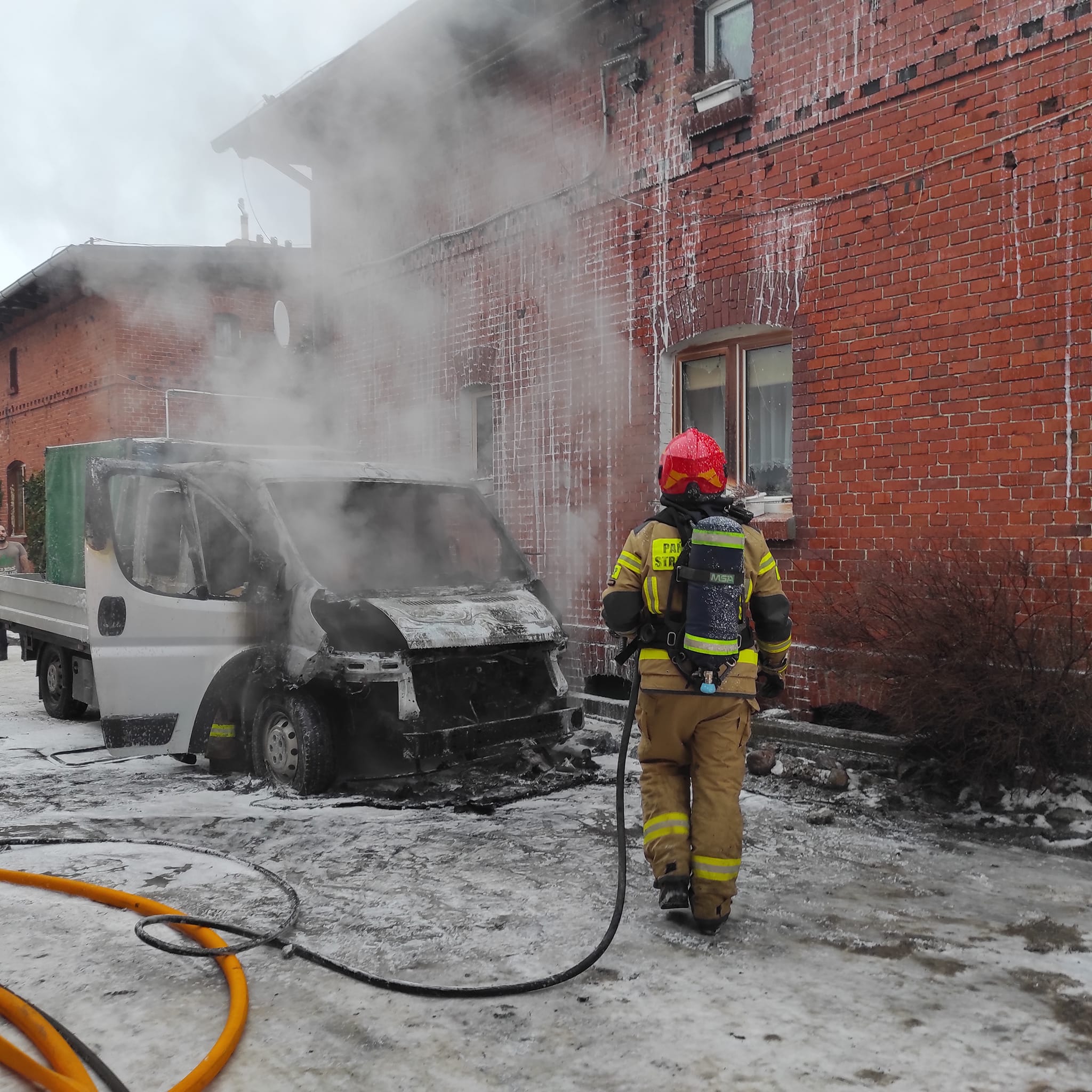 Pożar auta dostawczego – Braniewo
