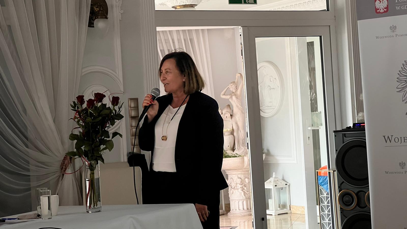 Zdjęcie przedstawia p.o. GGK Alicję Kulkę podczas Narady Szkoleniowej SGiK województwa pomorskiego