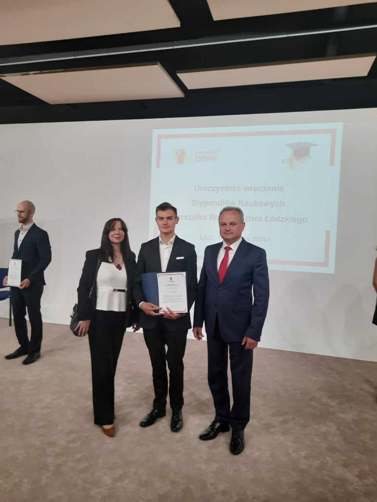 MATEUSZ FURMAN Z ZSCKR W ZDUŃSKIEJ DĄBROWIE WŚRÓD STYPENDYSTÓW MARSZAŁKA WOJEWÓDZTWA ŁÓDZKIEGO