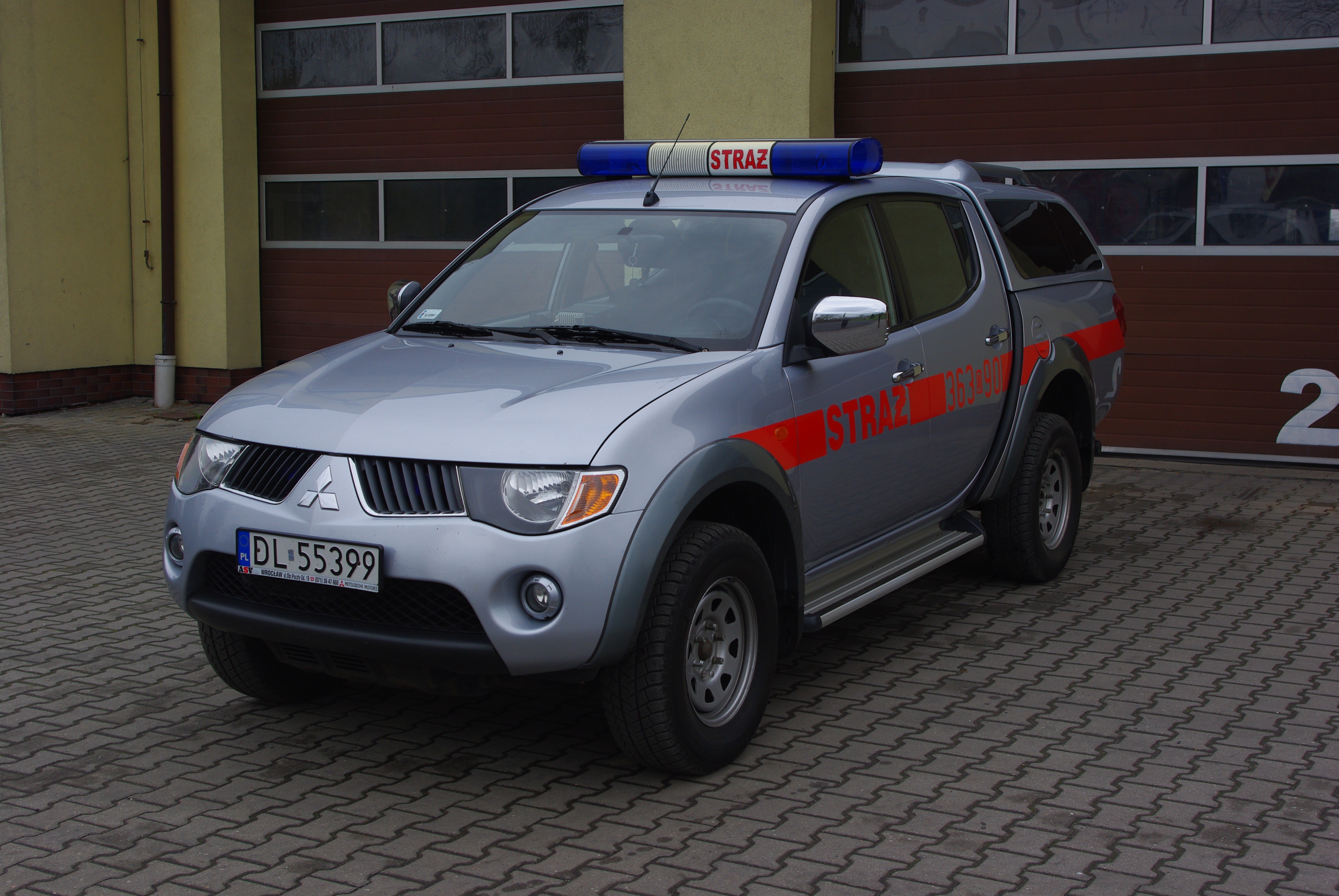 SLRR Mitsubishi L-200