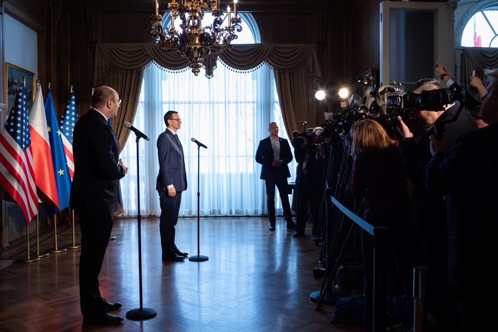 Premier Mateusz Morawiecki podczas wystąpienia.