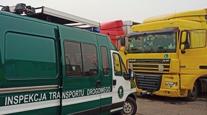 Patrol śląskiej ITD odczytał dane z tachografu ciężarówki.