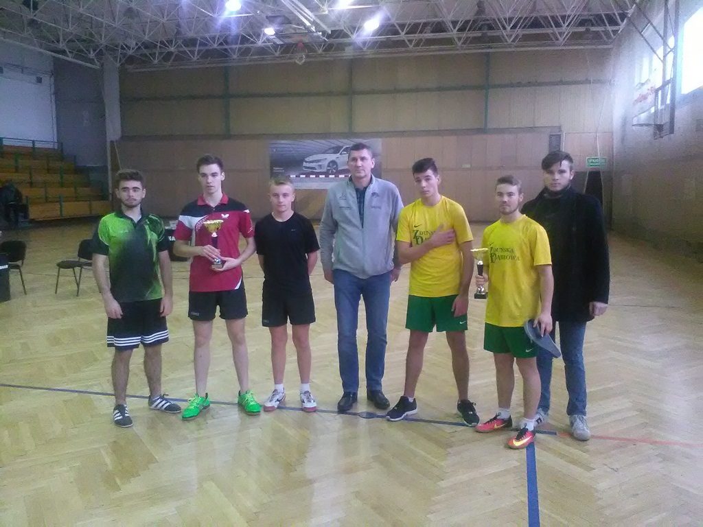 WICEMISTRZOSTWO W POWIATOWEJ LICEALIADZIE W TENISIE STOŁOWYM