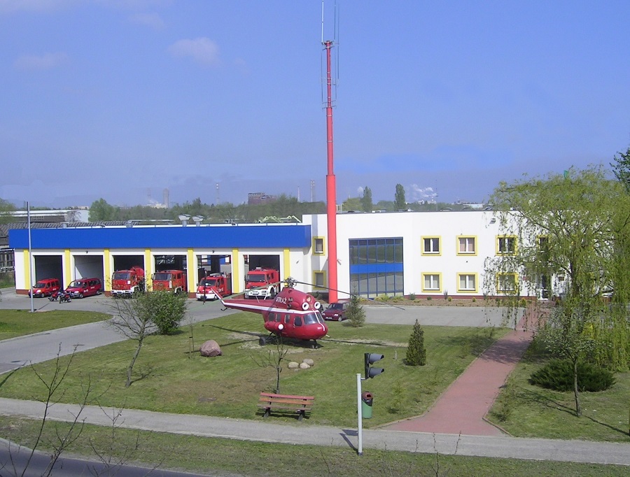 Zdjęcie nr 2. Nowa siedziba Komendy Powiatowej PSP w Policach przy ul. Tanowskiej 4a (czerwiec, 2005 rok).