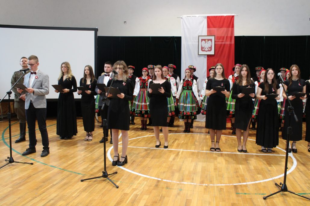 OBCHODY 106. ROCZNICY ODZYSKANIA NIEPODLEGŁOŚCI W ZDUŃSKIEJ DĄBROWIE