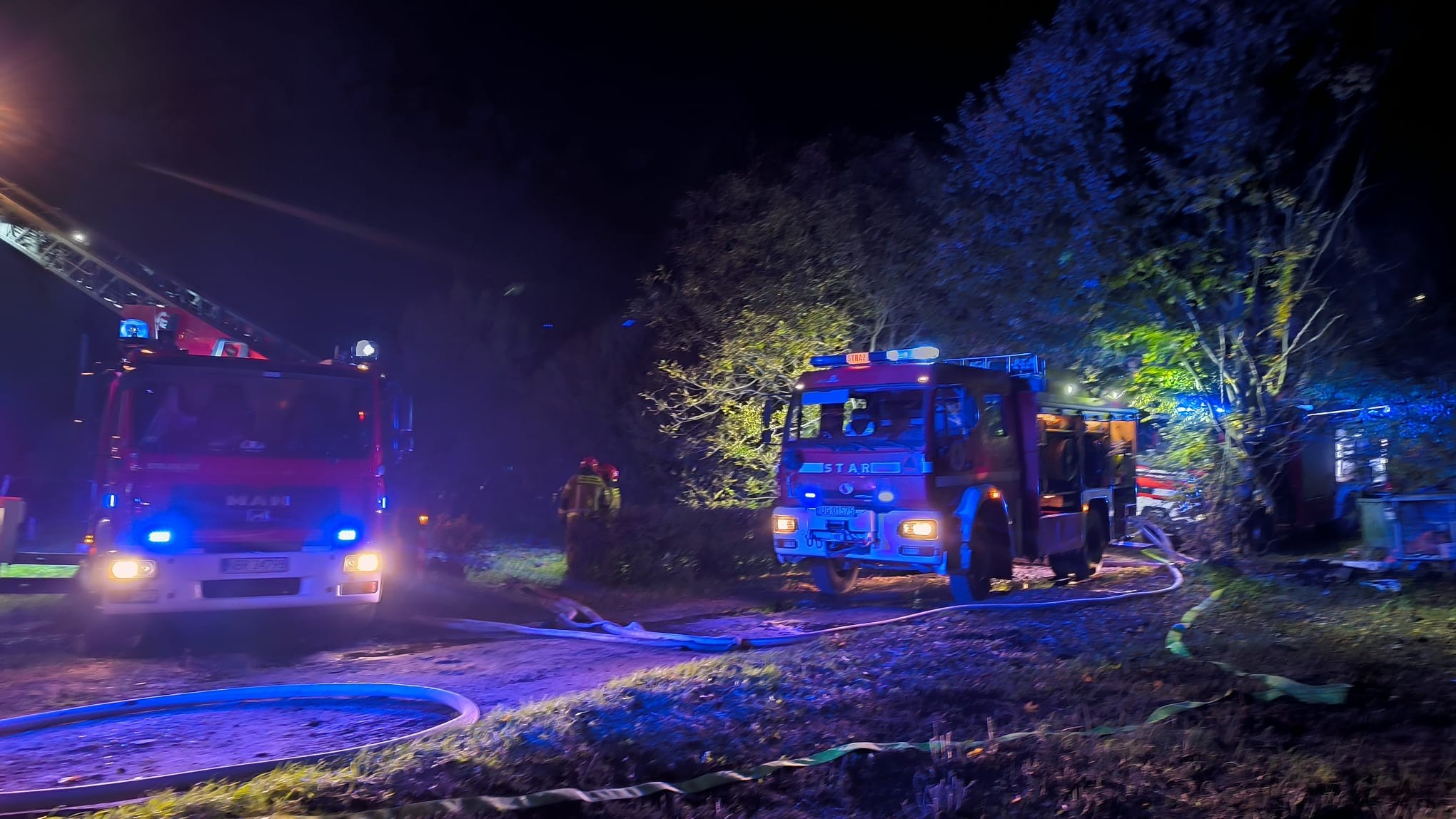 Nocny pożar mieszkania w budynku wielorodzinnym – Braniewo