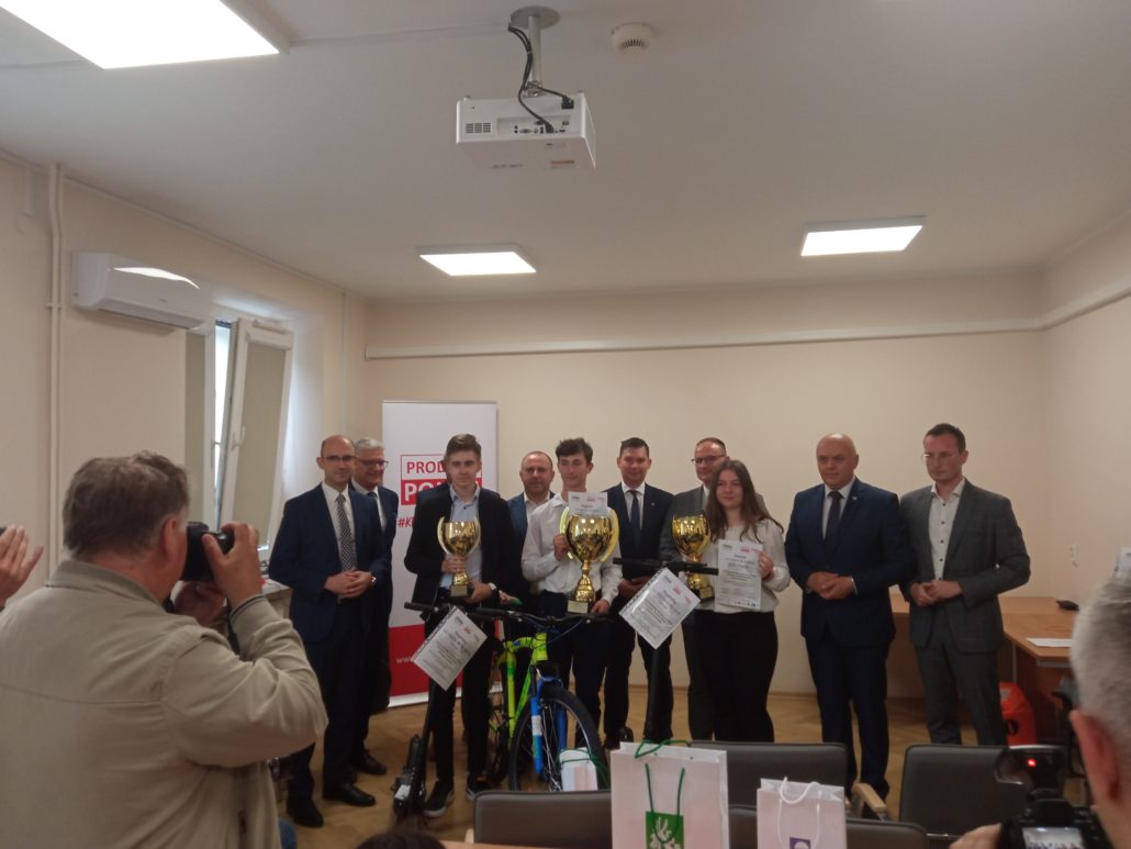 Sukces uczniów ze Zduńskiej Dąbrowy w Konkursie Wojewódzkim Wiedzy Rolniczej