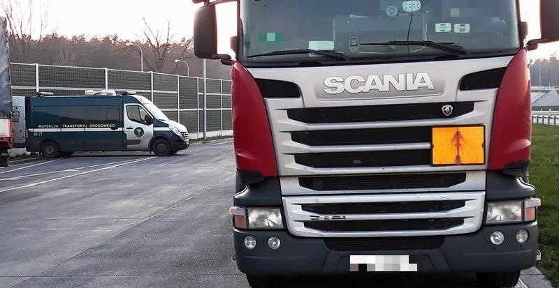 Ciężarówka ITD i radiowóz