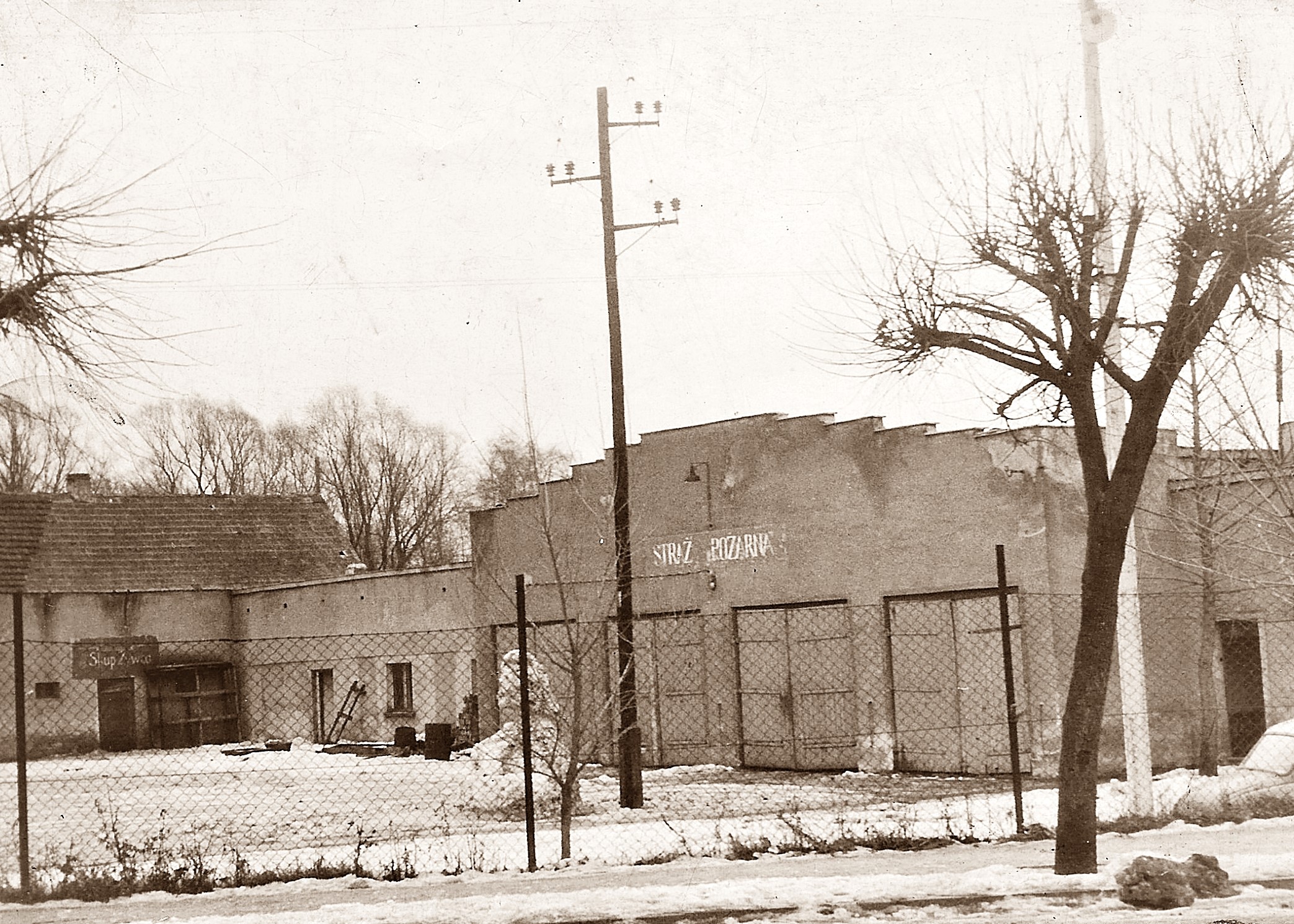 Na historycznym zdjęciu siedziba Straży Pożarnej w Wodzisławiu Śl. przy ul. Targowej. 