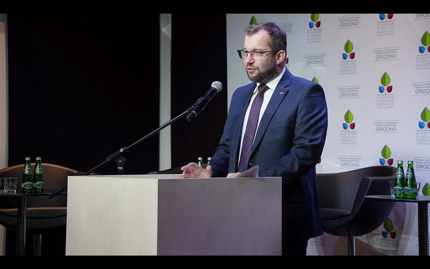Minister Grzegorz Puda podczas wystąpienia