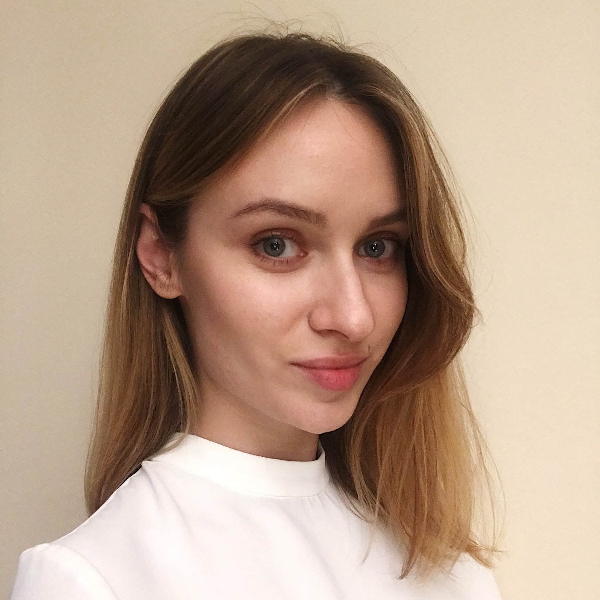 Aleksandra Misiaszek - Magister biotechnologii medycznej, manager z doświadczeniem w zarządzaniu
zespołami sprzedażowymi. W projekcie odpowiedzialna jest za sprzedaż i kontakt z klientami biznesowymi. 