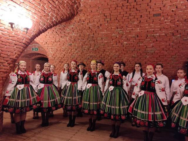 Szkolny Zespół Pieśni i Tańca wystąpił w Walewicach