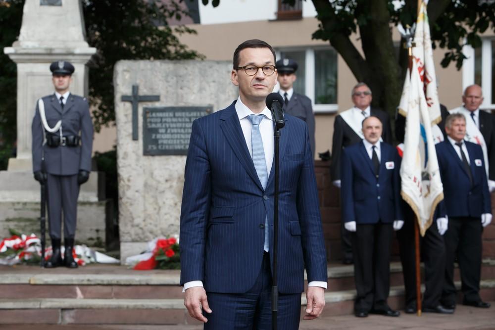 Premier Mateusz Morawiecki przemawia.